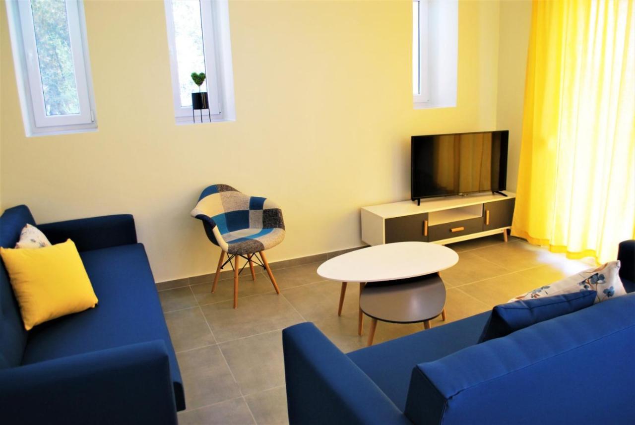 Q Luxury Rooms Paleros Exterior photo