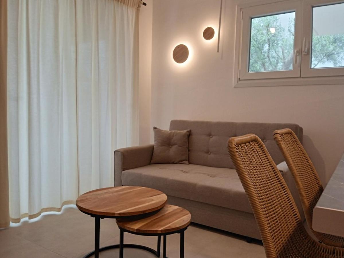 Q Luxury Rooms Paleros Exterior photo
