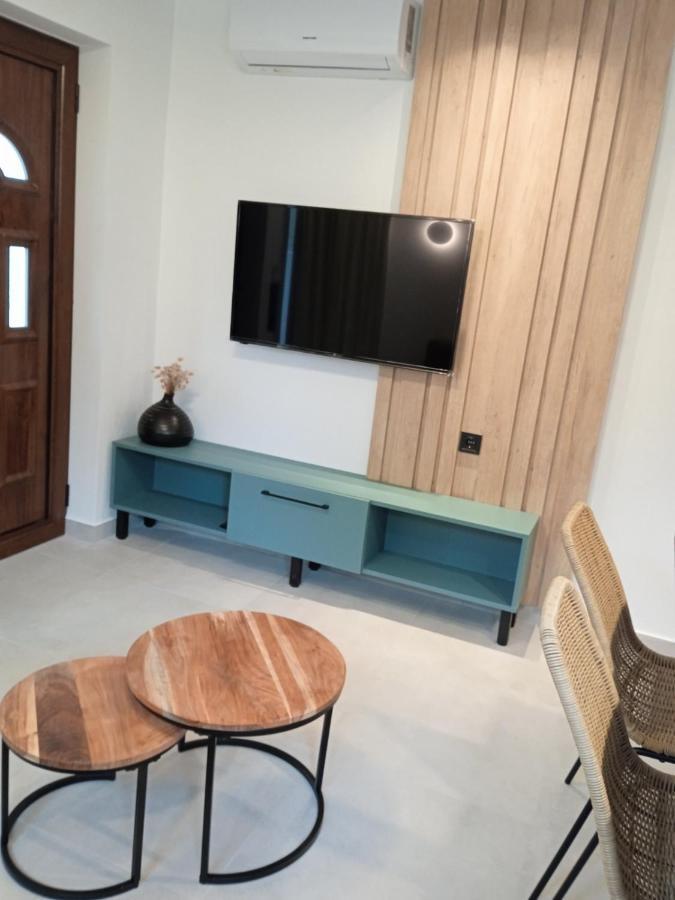Q Luxury Rooms Paleros Exterior photo